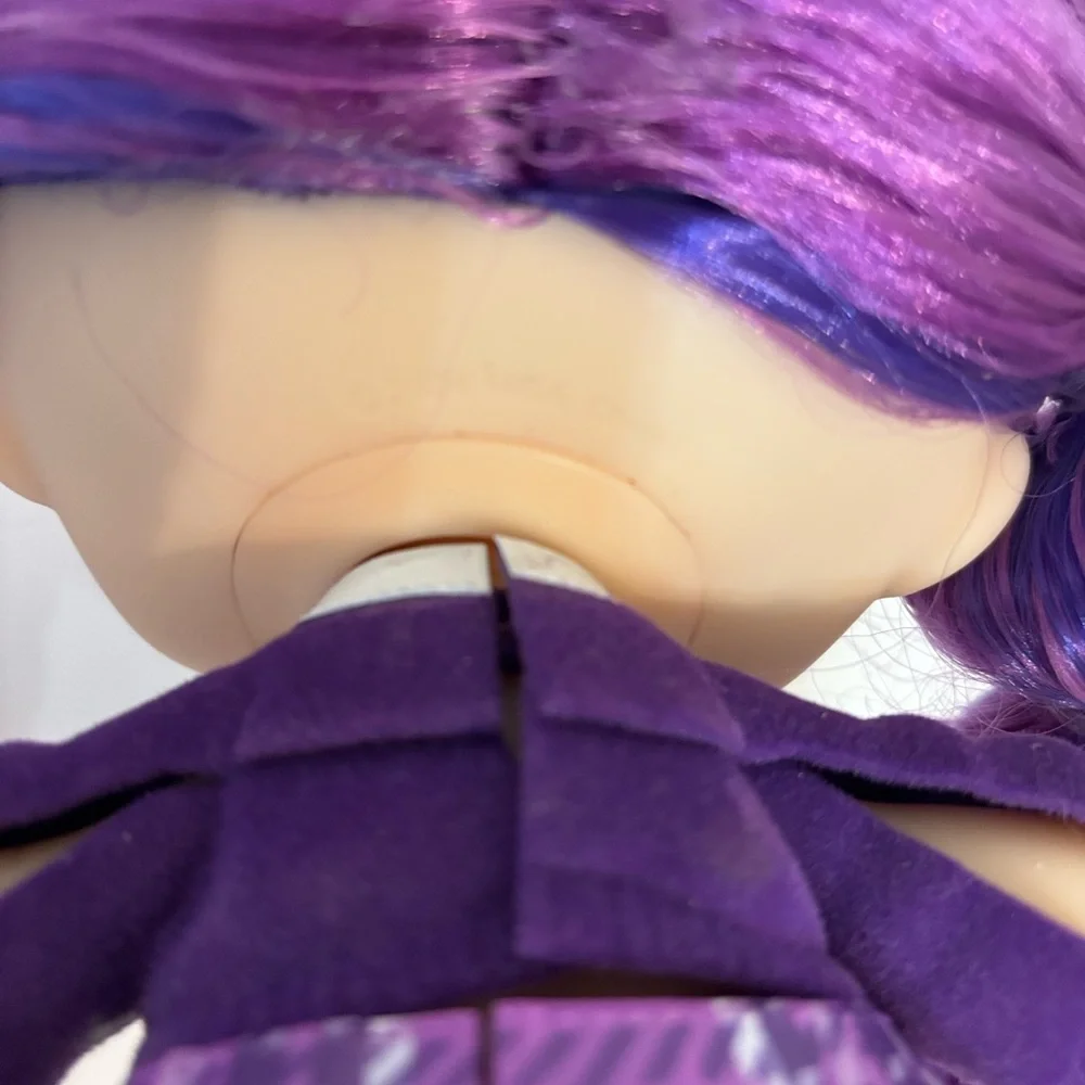 MGA Greta Grape Yummiland Lipgloss 10”doll - Picture 5 of 5
